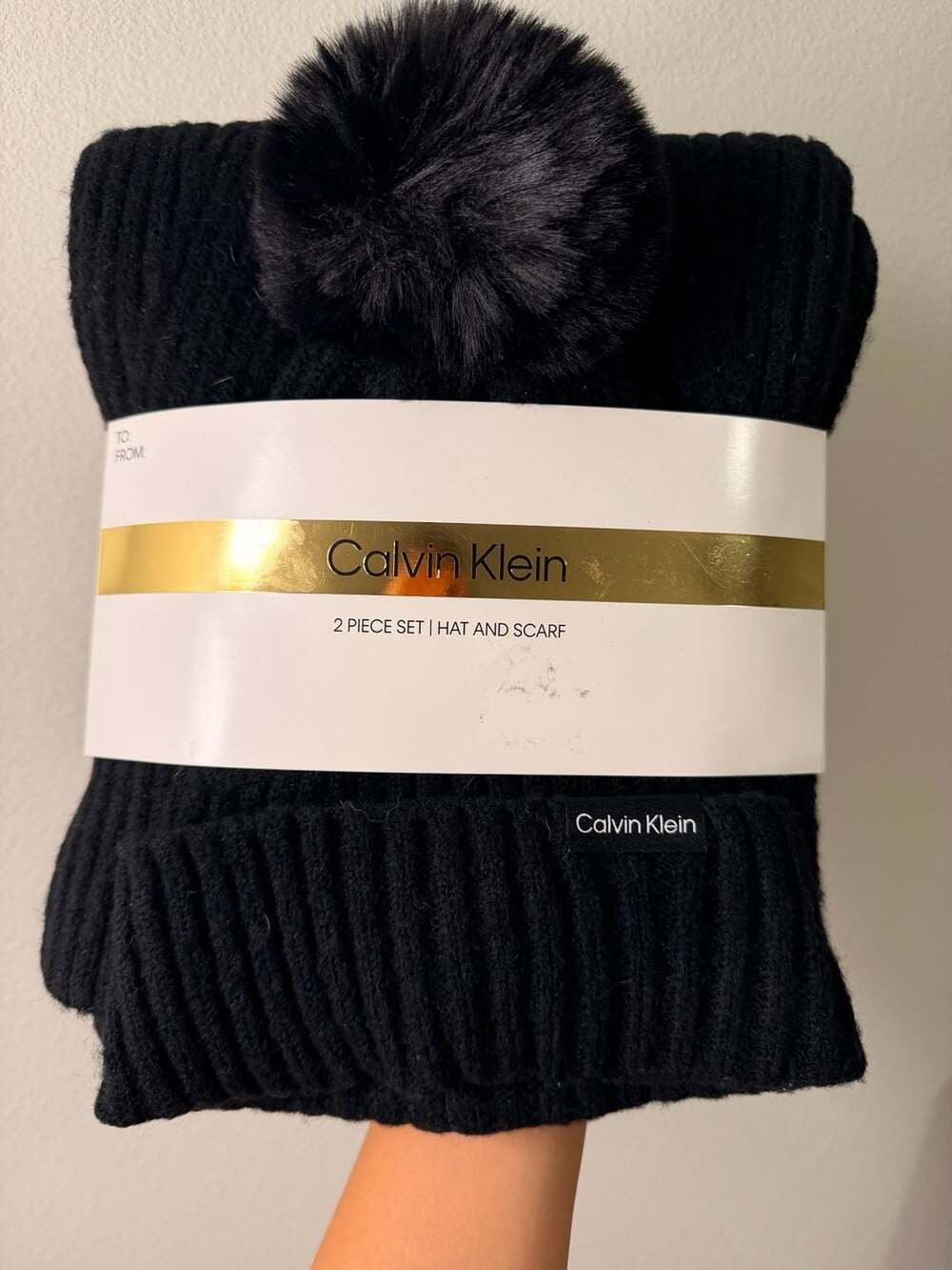 Calvin Klein 2 Piece Set Hat And Scarf Black